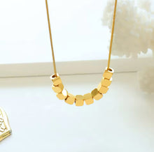 Load image into Gallery viewer, CARRIE LUXE NECKLACE
