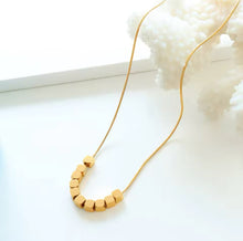 Load image into Gallery viewer, CARRIE LUXE NECKLACE
